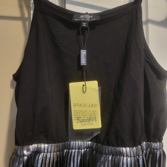 Junior Delicate Special Occasion Dress - Picture 6 of 8